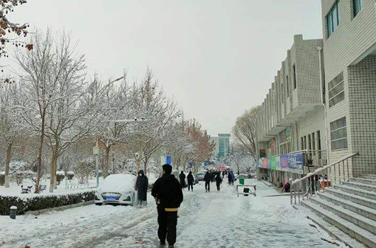 milan米兰空气能热泵一机多用，守护学校师生温暖