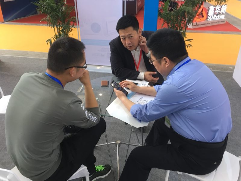 西安暖通展-milan米兰空气能热泵智能环保安全供热